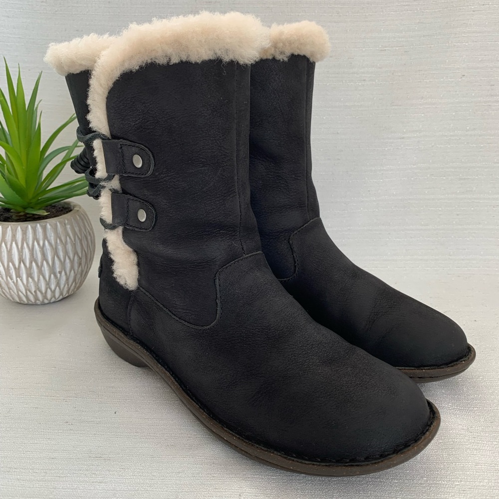 UGG Akadia Black Suede Leather Sherpa Lined Boots Women's 8